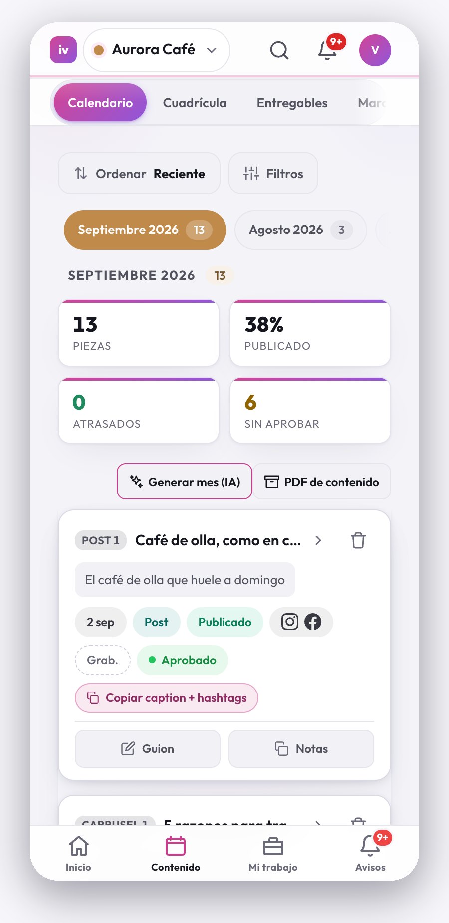 Calendario del mes en la app, con piezas, porcentaje publicado y pendientes